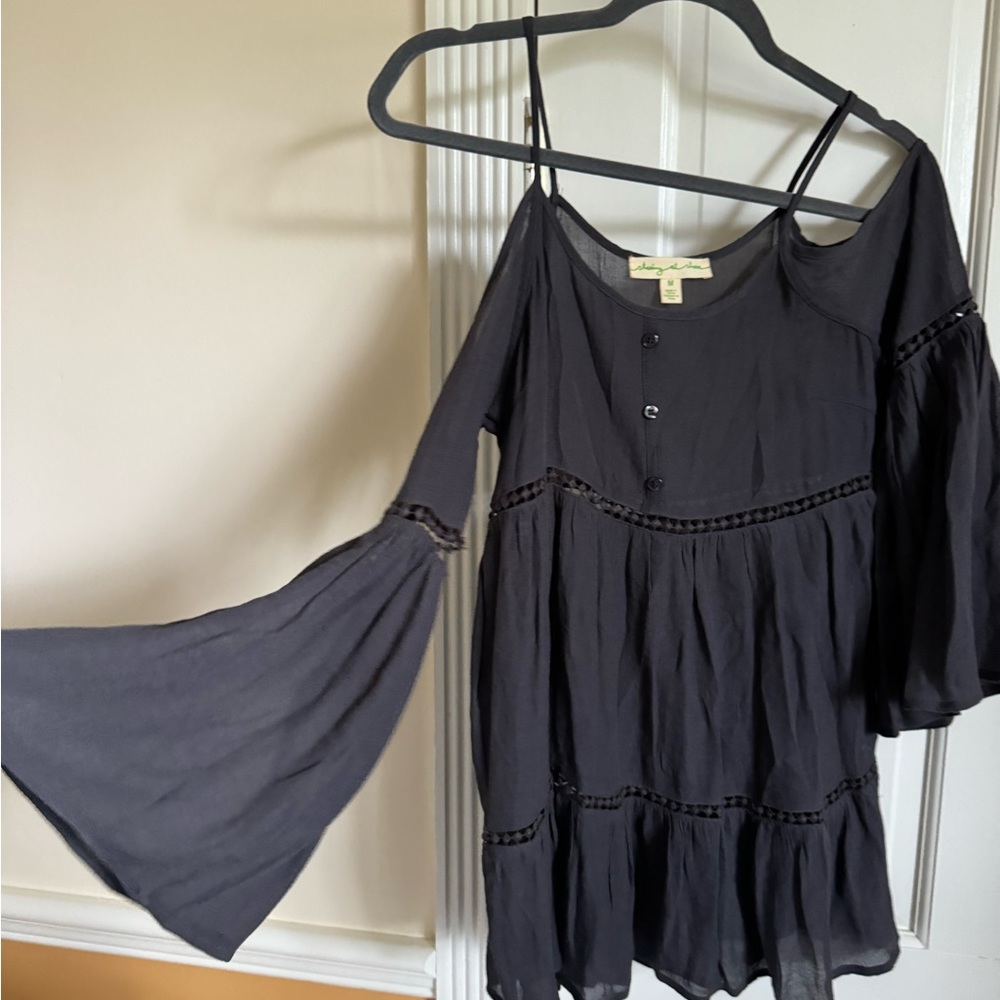 Staring at Stars off shoulder top size M